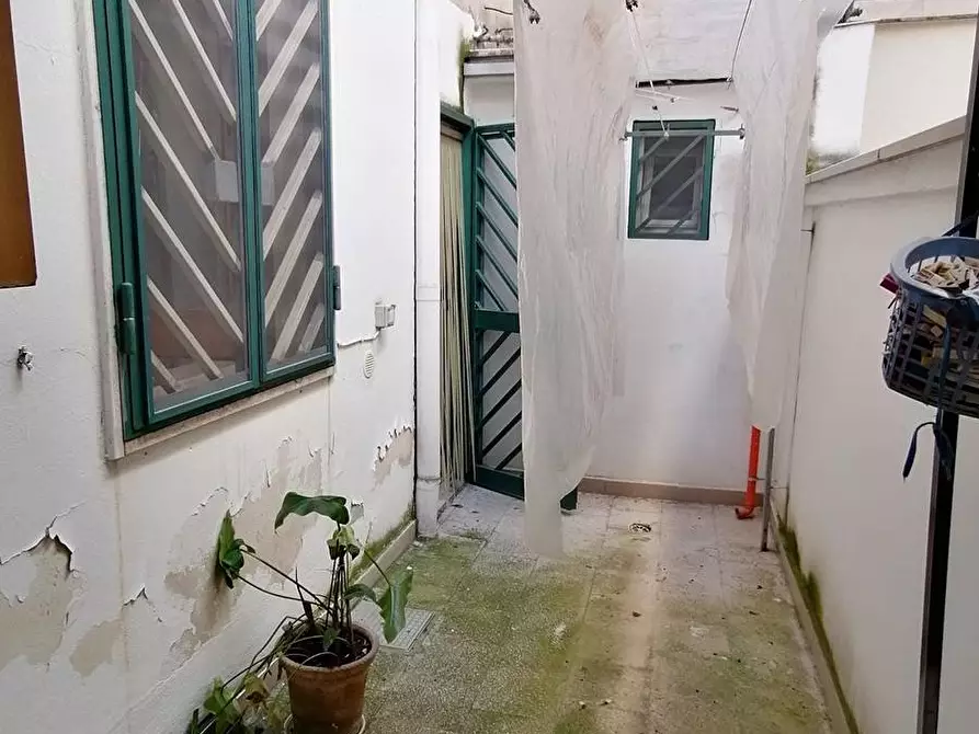 Immagine 10 di Casa semindipendente in vendita  in via Mercadante a Canosa Di Puglia