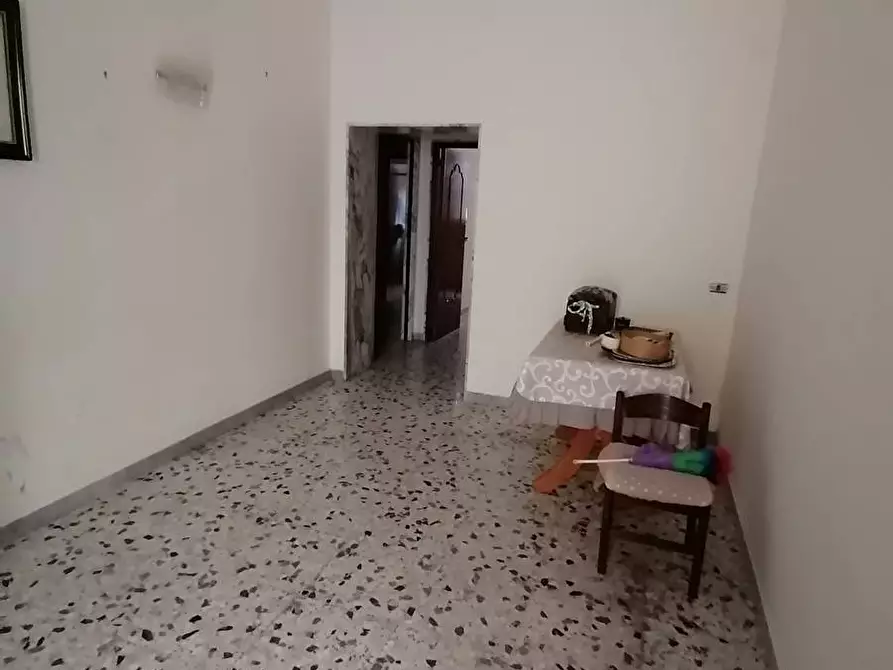 Immagine 4 di Casa semindipendente in vendita  in via Mercadante a Canosa Di Puglia