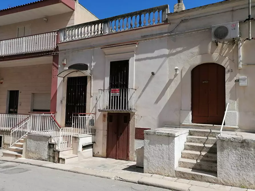 Immagine 1 di Casa indipendente in vendita  in Corso Gramsci a Canosa Di Puglia
