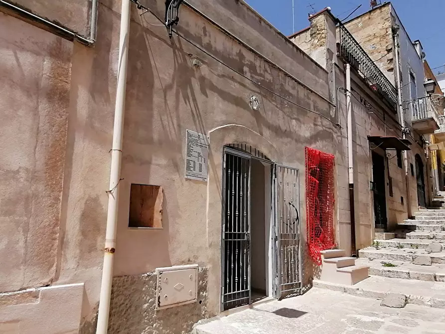 Immagine 1 di Casa indipendente in vendita  in via Domenico Cotugno a Canosa Di Puglia