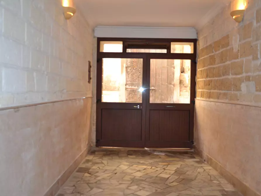 Immagine 16 di Casa indipendente in vendita  in via Sassani a Canosa Di Puglia