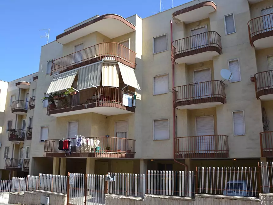 Immagine 1 di Appartamento in vendita  in via On. Matarrese a Canosa Di Puglia