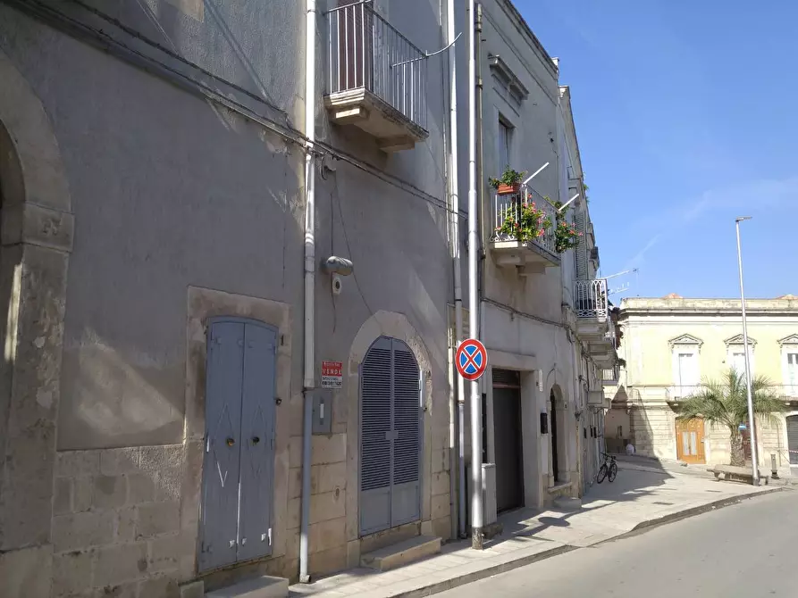 Immagine 1 di Casa indipendente in vendita  in Via Varrone a Canosa Di Puglia