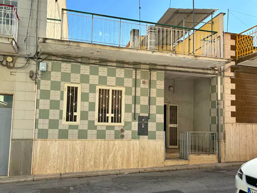 Immagine 1 di Casa indipendente in vendita  in via Dante Alighieri a Canosa Di Puglia