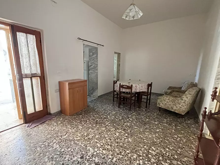 Immagine 5 di Casa indipendente in vendita  in via Dante Alighieri a Canosa Di Puglia