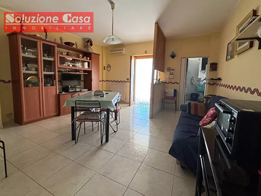 Immagine 1 di Casa semindipendente in vendita  in via Falcone a Canosa Di Puglia