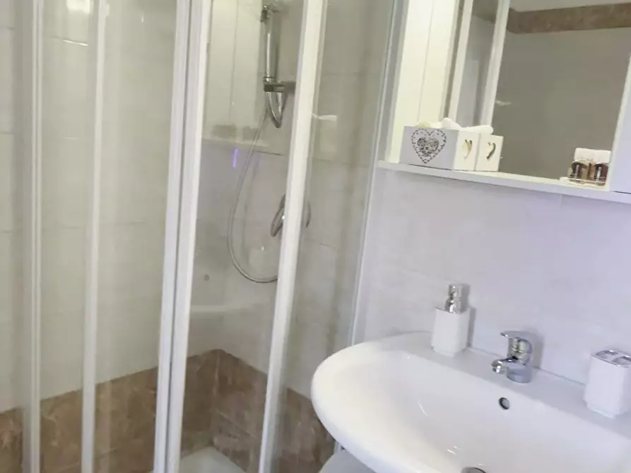 Immagine 7 di Attività commerciale in vendita  in via Ettore Carafa a Canosa Di Puglia