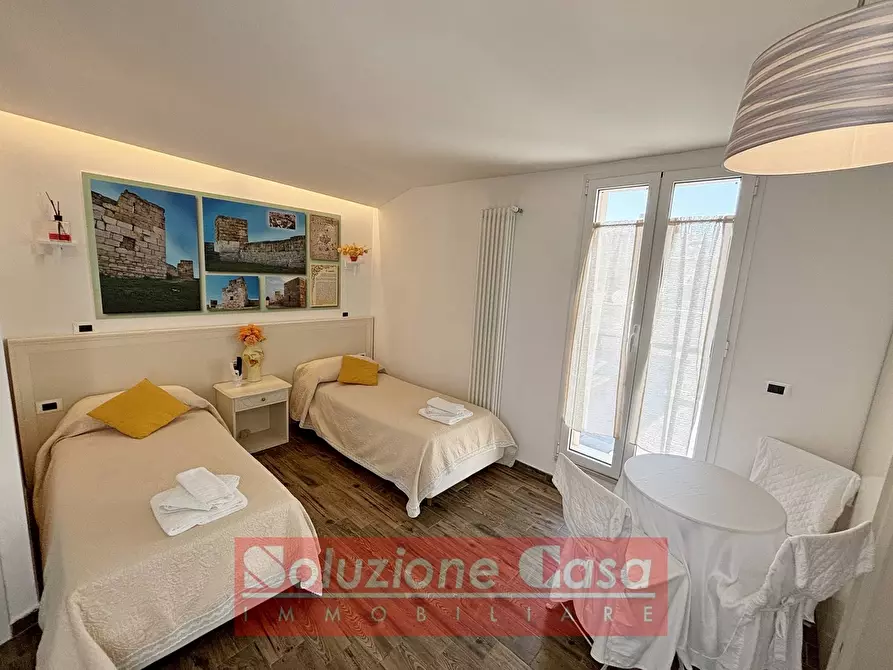 Immagine 5 di Attività commerciale in vendita  in via Oberdan a Canosa Di Puglia