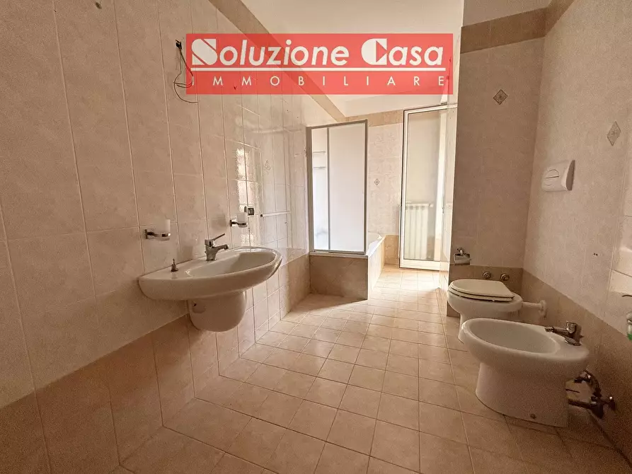 Immagine 5 di Appartamento in vendita  in via Capurso a Canosa Di Puglia