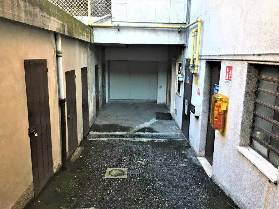 Immagine 10 di Magazzino in affitto  in PIAZZA PLEBISCITO a Busto Arsizio