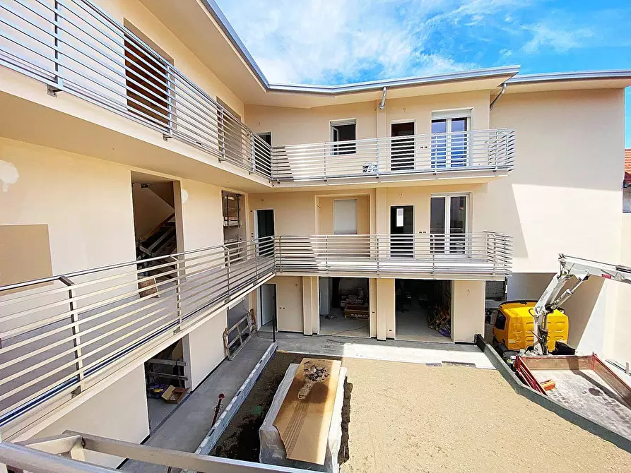 Immagine 22 di Appartamento in vendita  in Via Vespucci a Legnano