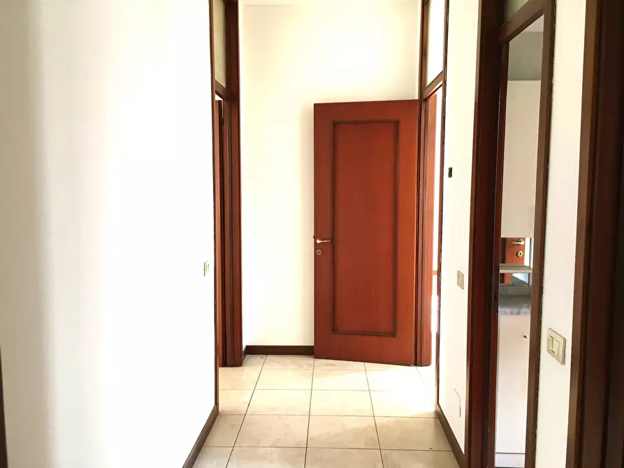 Immagine 5 di Ufficio in vendita  in Via Branca a Legnano