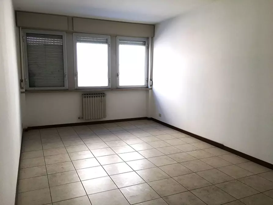 Immagine 14 di Ufficio in vendita  in Via Branca a Legnano