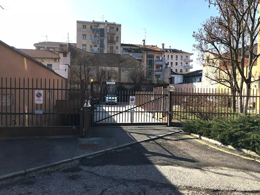 Immagine 17 di Ufficio in vendita  in Via Branca a Legnano
