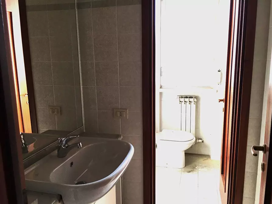 Immagine 26 di Ufficio in vendita  in Via Branca a Legnano