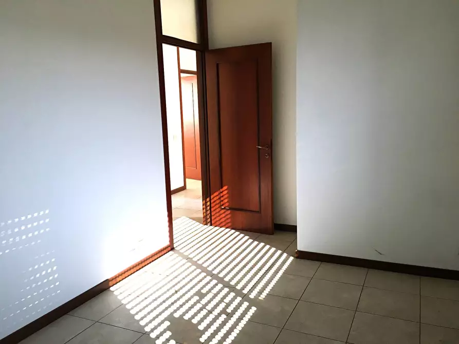 Immagine 28 di Ufficio in vendita  in Via Branca a Legnano