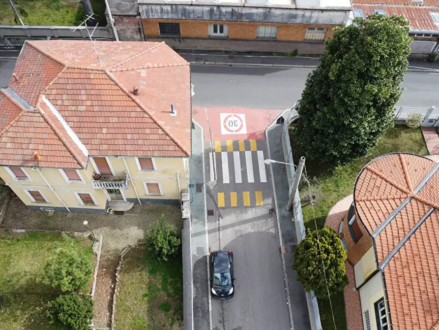 Immagine 21 di Villa in vendita  in Via Augusto Righi a Legnano