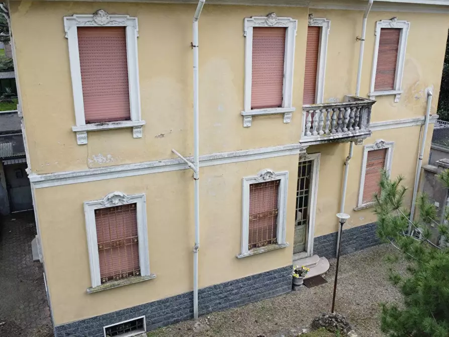 Immagine 25 di Villa in vendita  in Via Augusto Righi a Legnano