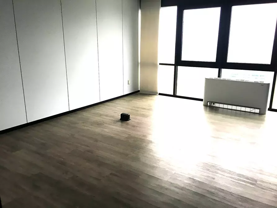 Immagine 10 di Ufficio in affitto  in Corso Sempione a Nerviano