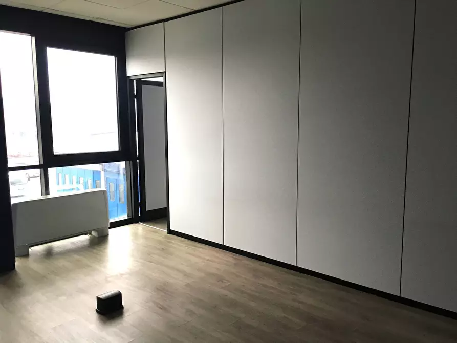Immagine 11 di Ufficio in affitto  in Corso Sempione a Nerviano