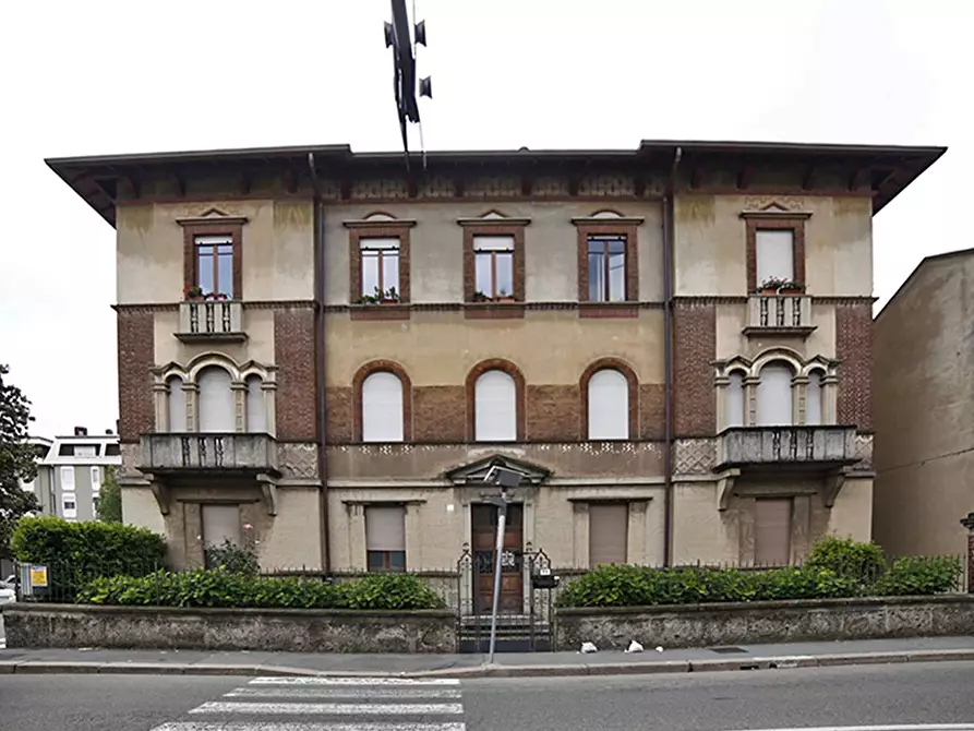 Immagine 1 di Appartamento in vendita  in Corso Sempione a Legnano