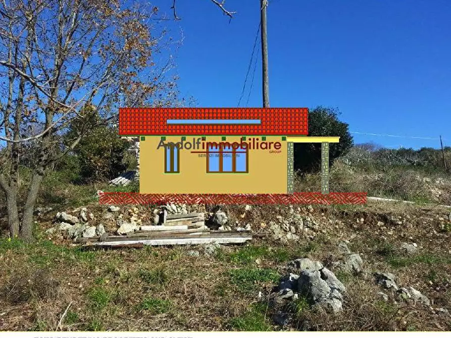Immagine 1 di Casa indipendente in vendita  in Via Del Colle a Gaeta
