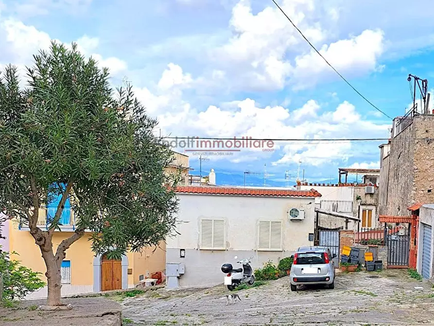 Immagine 1 di Appartamento in vendita  in Salita Campo a Gaeta