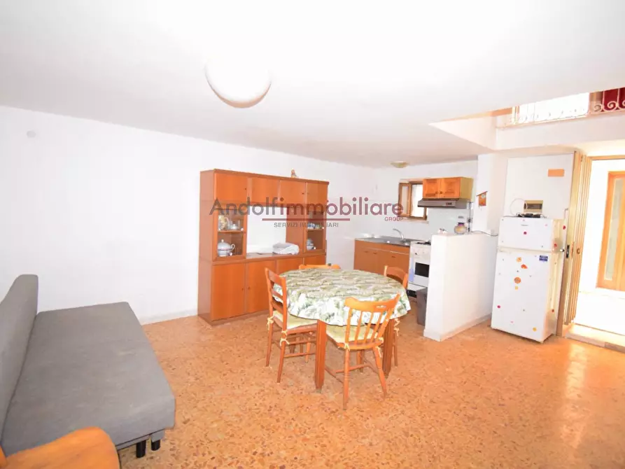 Immagine 4 di Appartamento in vendita  in Via Indipendenza a Gaeta