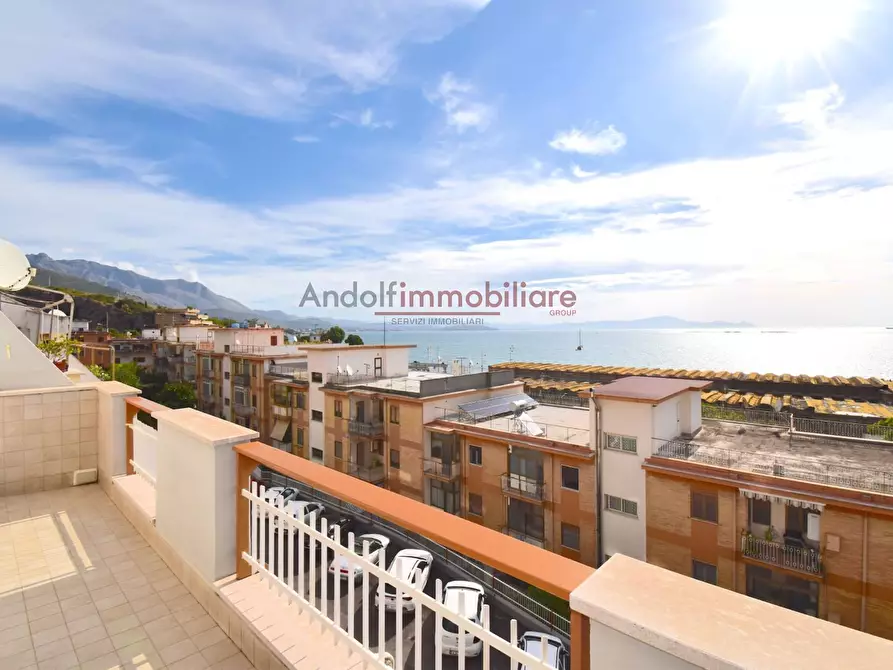 Immagine 3 di Appartamento in vendita  in Via Arno a Gaeta