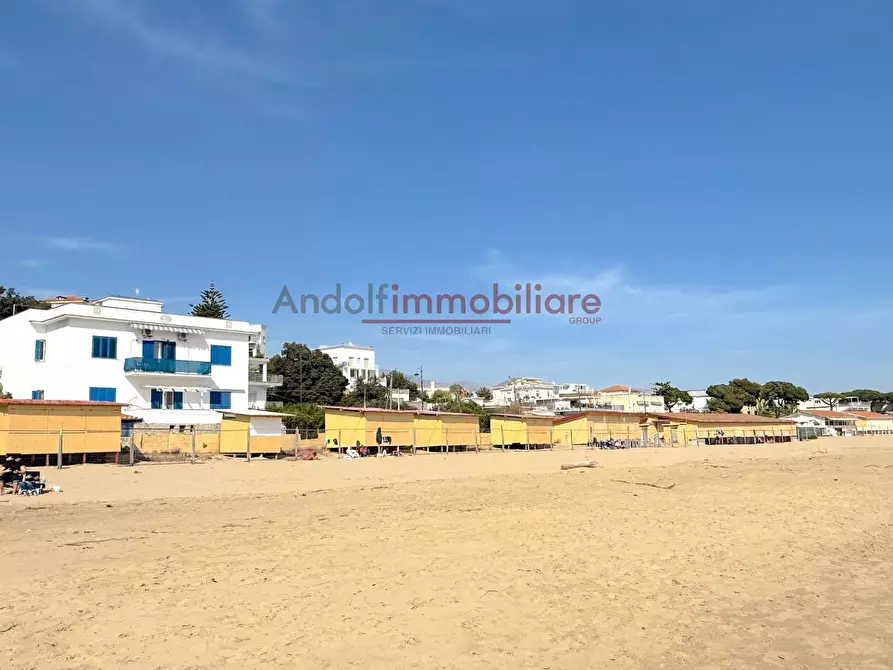 Immagine 1 di Appartamento in vendita  in Via Fontania a Gaeta