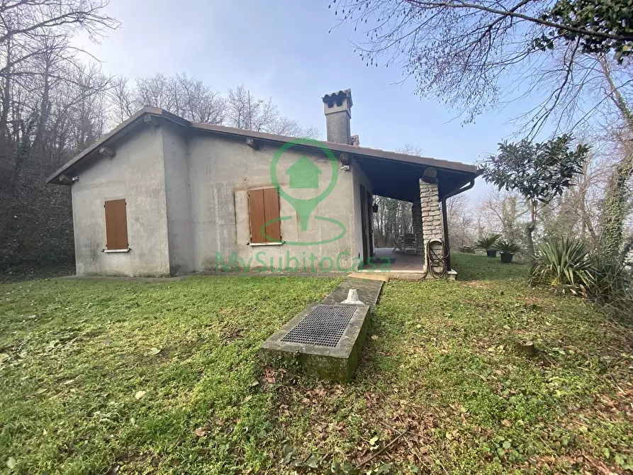 Immagine 1 di Villa in vendita  in via Barche a Solferino