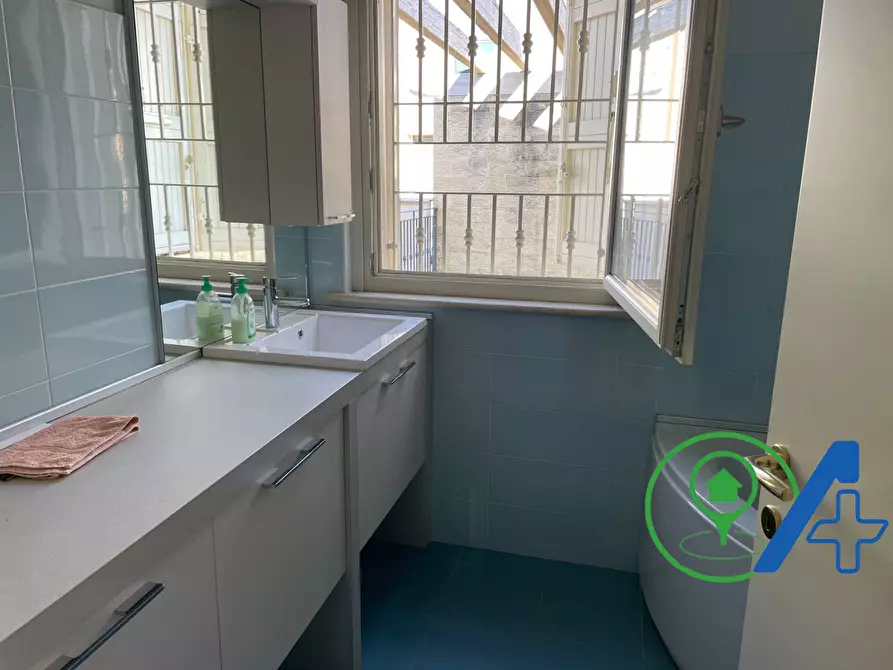 Immagine 12 di Villa in vendita  a Desenzano Del Garda