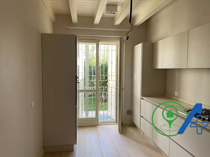 Immagine 11 di Villa in vendita  a Desenzano Del Garda