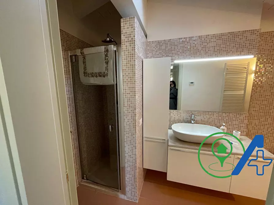 Immagine 20 di Villa in vendita  a Desenzano Del Garda