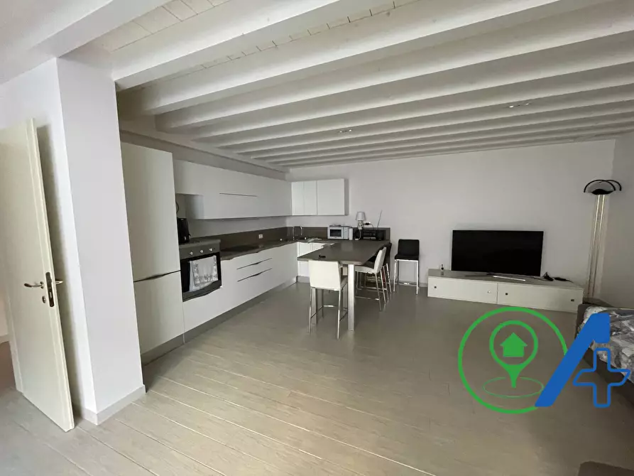 Immagine 23 di Villa in vendita  a Desenzano Del Garda