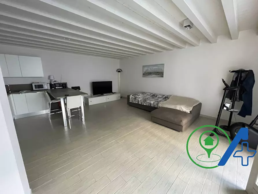 Immagine 24 di Villa in vendita  a Desenzano Del Garda