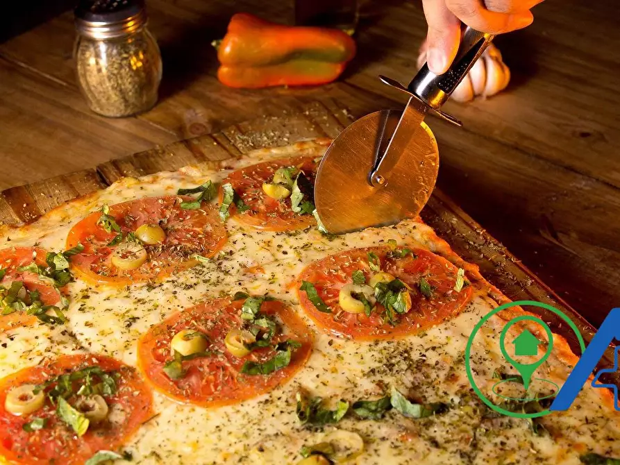 Immagine 6 di Attività commerciale in vendita  a Montichiari