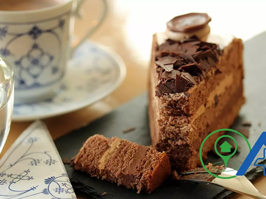 Immagine 6 di Attività commerciale in vendita  a Desenzano Del Garda