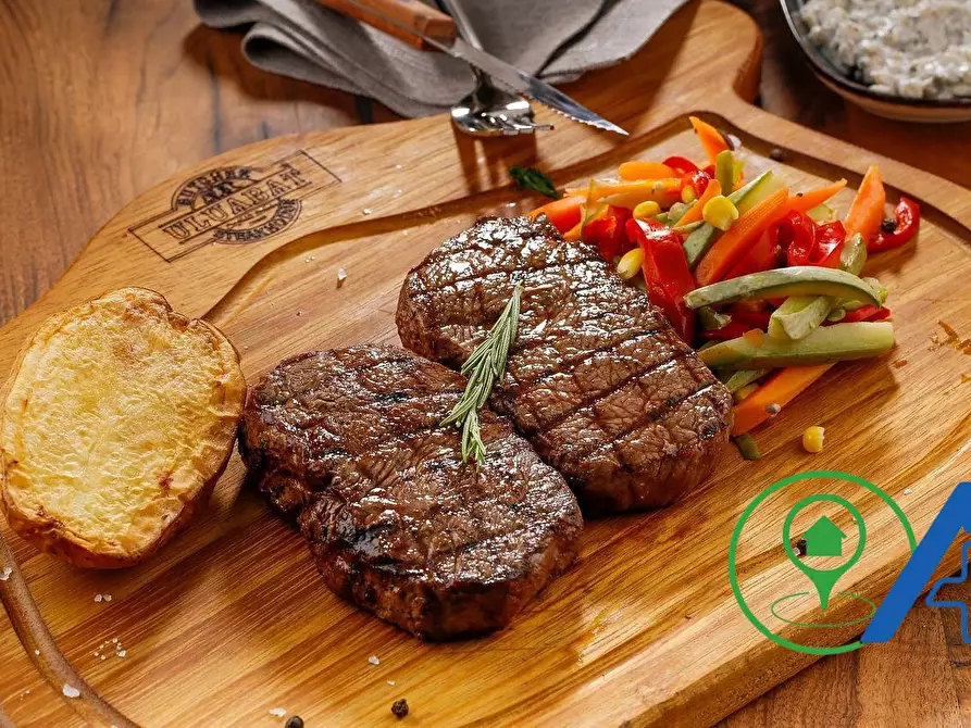 Immagine 3 di Attività commerciale in vendita  a Gardone Riviera