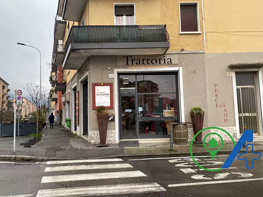 Immagine 2 di Attività commerciale in vendita  a Brescia