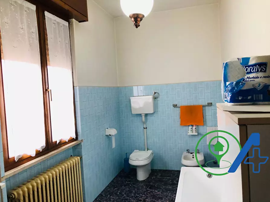 Immagine 13 di Villa in vendita  in via botturi a Castiglione Delle Stiviere