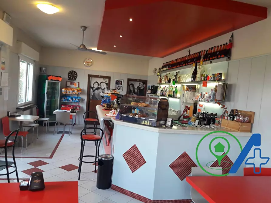 Immagine 12 di Locale commerciale in vendita  in strada Marengo a Goito