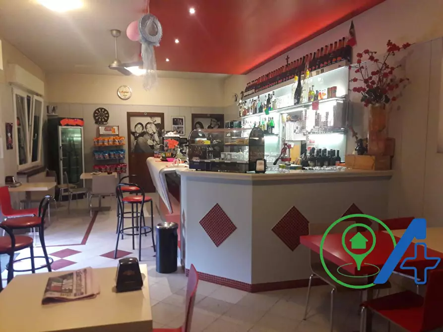 Immagine 15 di Locale commerciale in vendita  in strada Marengo a Goito