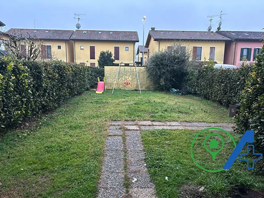 Immagine 1 di Appartamento in vendita  in via mallocco sotto a Lonato del Garda