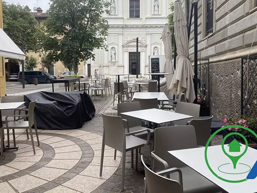 Immagine 15 di Attività commerciale in vendita  a Salò