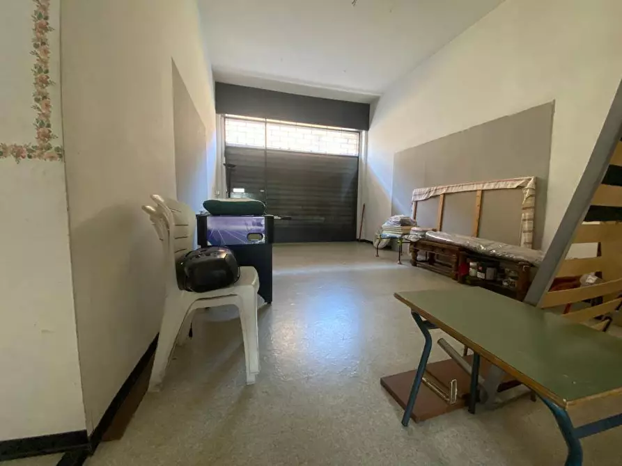 Immagine 5 di Negozio in vendita  in Monastero Domenicane a Azzano San Paolo