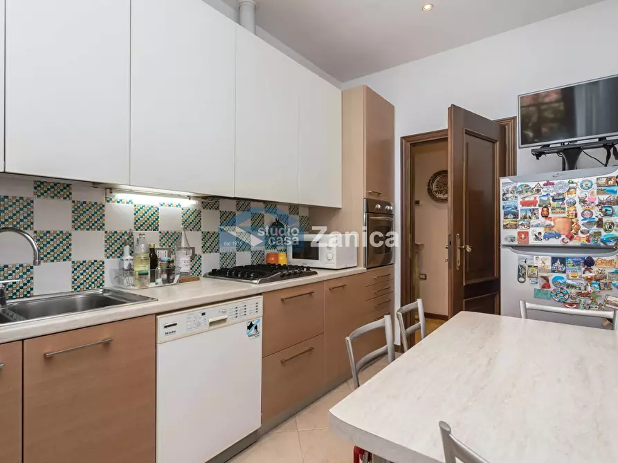 Immagine 9 di Villa in vendita  in Via Costantina a Bergamo