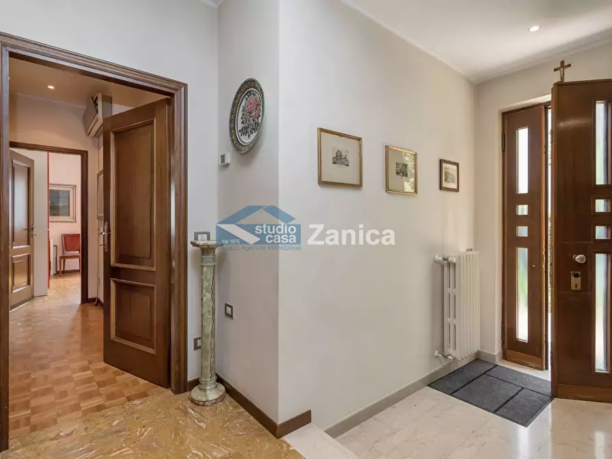 Immagine 13 di Villa in vendita  in Via Costantina a Bergamo