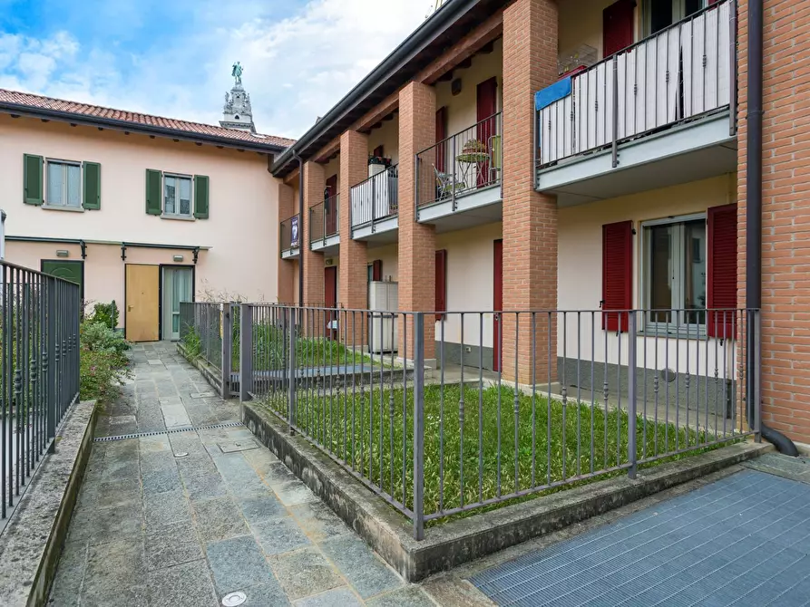 Immagine 2 di Appartamento in vendita  in Via Roma a Stezzano