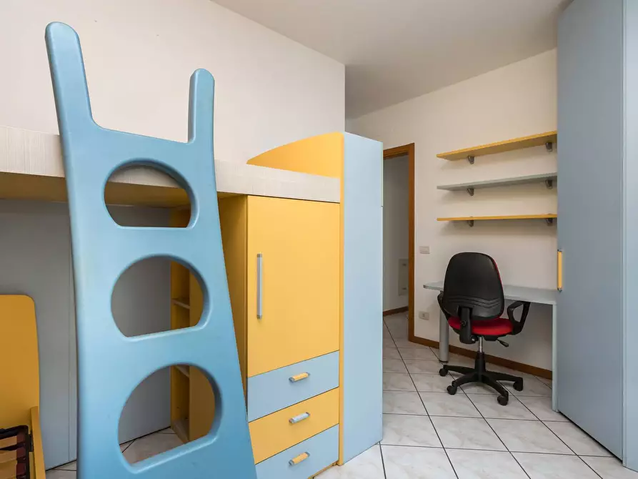 Immagine 12 di Appartamento in vendita  in Via Roma a Stezzano